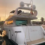 Bateau-hôtel Yacht 20metros *