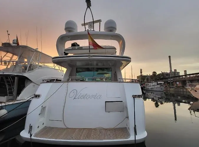 Botel Yacht 20metros *
