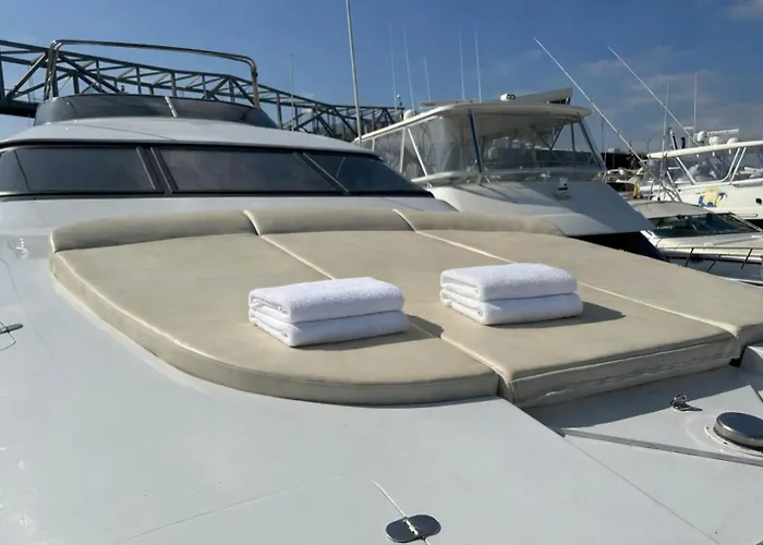 Yacht 20metros Botel Sant Adria de Besos
