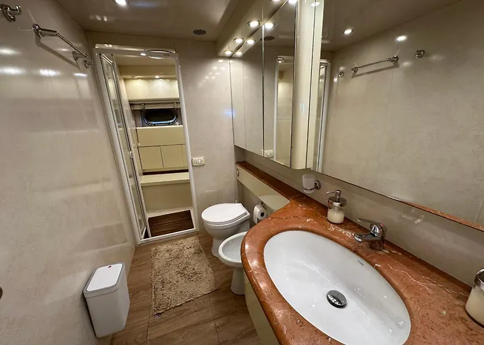 Yacht 20metros Botel Sant Adria de Besos